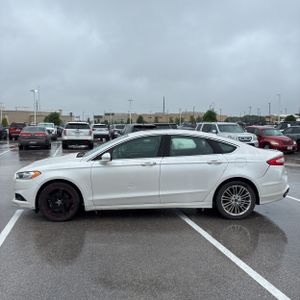 FORD FUSION SE - 3