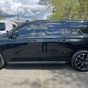 CHEVROLET SUBURBAN RST - 4