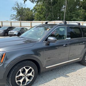 2020 KIA TELLURIDE EX photo 2