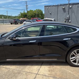 TESLA MODEL S BASE - 4
