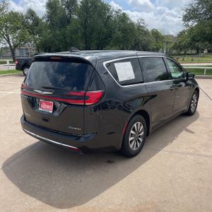 CHRYSLER PACIFICA HYBRID SELECT - 8