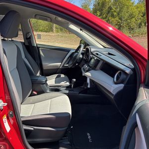 2015 Toyota RAV4 LE — фото 33