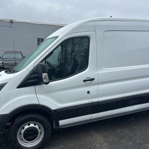 FORD TRANSIT 250 - 2