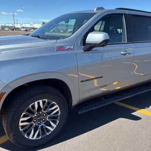 CHEVROLET SUBURBAN Z71 - 2