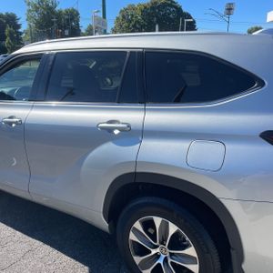 صورة 6 لـ 2022 Toyota HIGHLANDER XLE