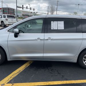 CHRYSLER VOYAGER LX - 4