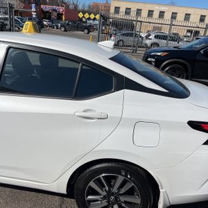 NISSAN VERSA 1.6 SV - 6