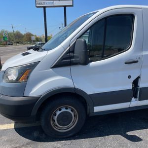 FORD TRANSIT 150 - 2