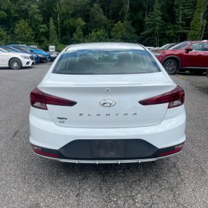 صورة 6 لـ 2019 Hyundai ELANTRA SE