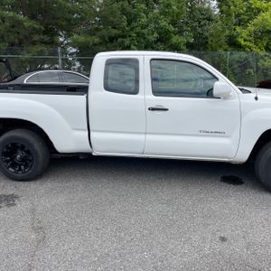 2011 Toyota TACOMA BASE — миниатюра 11