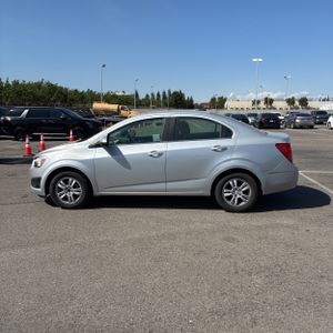 CHEVROLET SONIC LT AUTO - 3