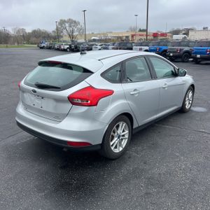 FORD FOCUS SE - 8