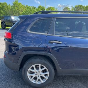 JEEP CHEROKEE SPORT - 9