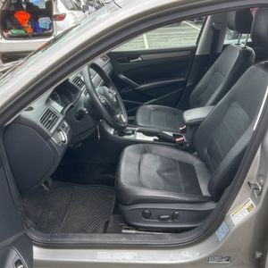 صورة مصغرة 32 لـ 2014 Volkswagen PASSAT 2.0L TDI SE