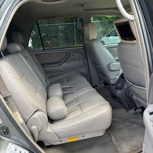 صورة مصغرة 33 لـ 2004 Toyota SEQUOIA SR5