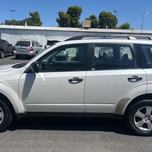 2011 Subaru FORESTER 2.5X — фото 4