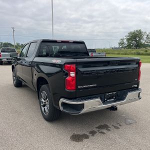 2025 Chevrolet SILVERADO 1500 LT — фото 5