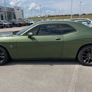 DODGE CHALLENGER - 4