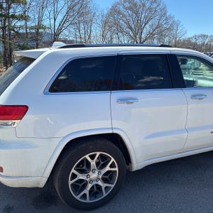 JEEP GRAND CHEROKEE OVERLAND - 9
