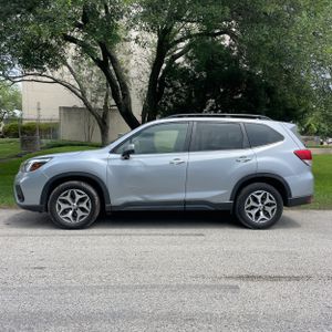 SUBARU FORESTER PREMIUM - 3