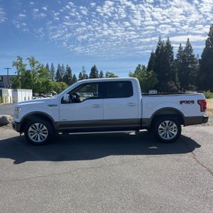 Ford F-150 Lariat - 3