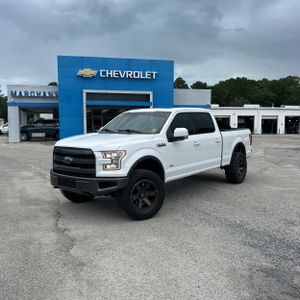 2017 FORD F-150 LARIAT photo 1