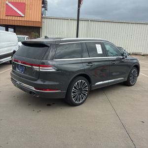 صورة 8 لـ 2022 Lincoln AVIATOR BLACK LABEL