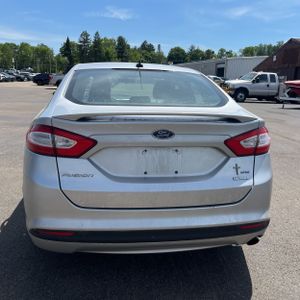 FORD FUSION SE - 7