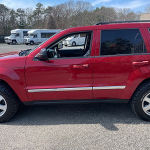 JEEP GRAND CHEROKEE LAREDO - 4