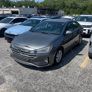 2019 Hyundai ELANTRA SE photo 1