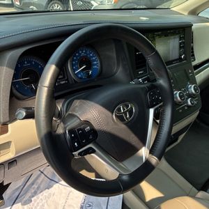 2020 Toyota SIENNA XLE 8-PASSENGER 缩略图 75