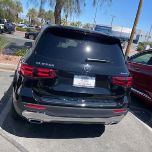 MERCEDES-BENZ GLB - 5