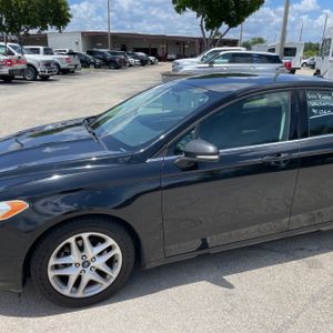 FORD FUSION SE - 2
