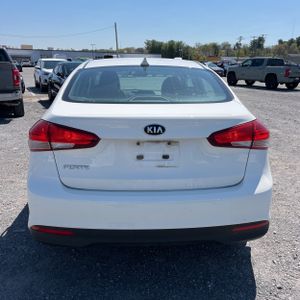 KIA FORTE LX - 7