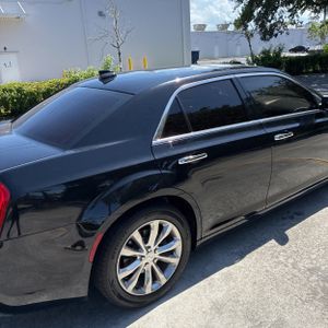 صورة 9 لـ 2020 Chrysler 300 LIMITED
