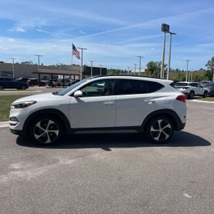 HYUNDAI TUCSON VALUE - 3