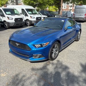FORD MUSTANG ECOBOOST PREMIUM - 1