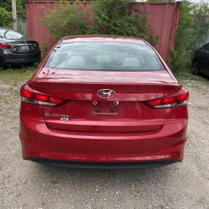 HYUNDAI ELANTRA SE - 7