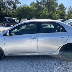 2011 Toyota COROLLA LE 照片 3