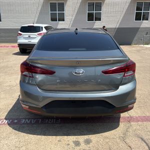 2019 Hyundai ELANTRA SEL — фото 7