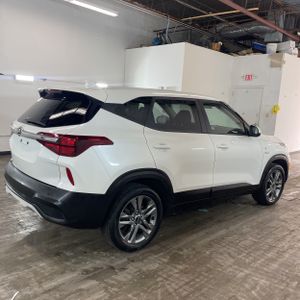 2021 KIA SELTOS LX photo 10