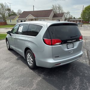 CHRYSLER VOYAGER LX - 5