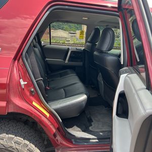 صورة مصغرة 35 لـ 2010 Toyota 4RUNNER SR5