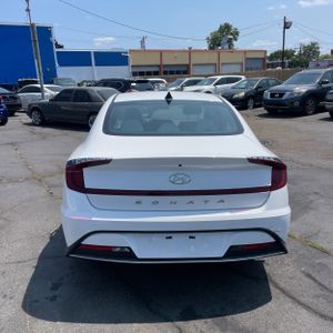 صورة 7 لـ 2023 Hyundai SONATA SE