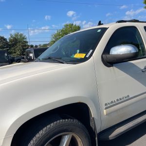 CHEVROLET AVALANCHE LTZ BLACK DIAMOND - 2
