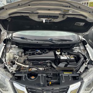 2017 Nissan ROGUE SL 照片 44