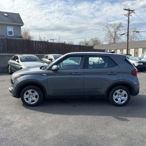 HYUNDAI VENUE SE - 3