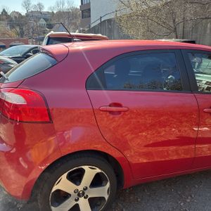 KIA RIO 5-DOOR SX - 9