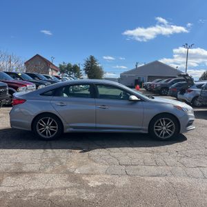 HYUNDAI SONATA SPORT 2.0T - 10