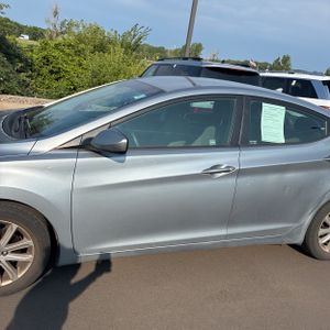 2015 Hyundai ELANTRA SE — фото 4
